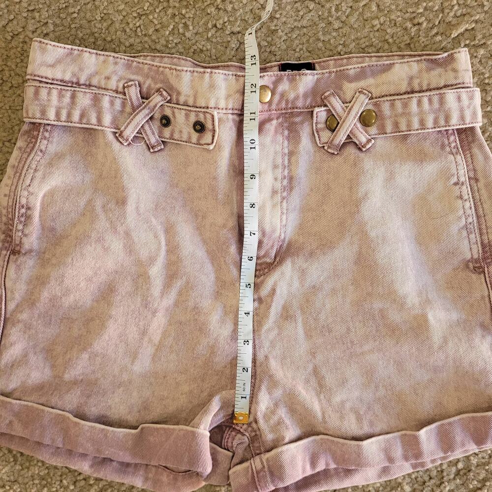 Urban Outfitters‎ BDG Women's High Rise Paperbag Belted Cora Shorts. Size 26 - Picture 8 of 9